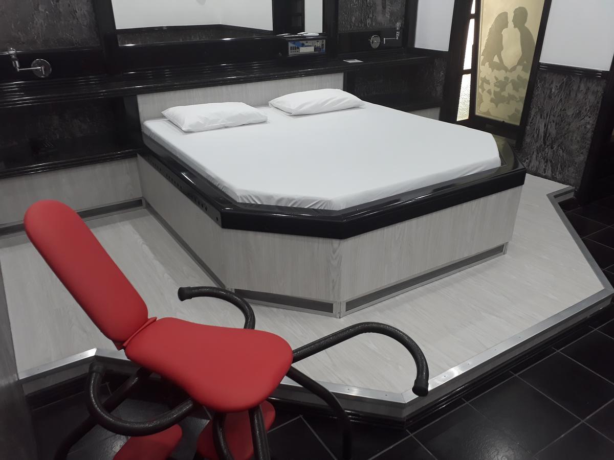 Motel Casa Branca Blumenau Bagian luar foto
